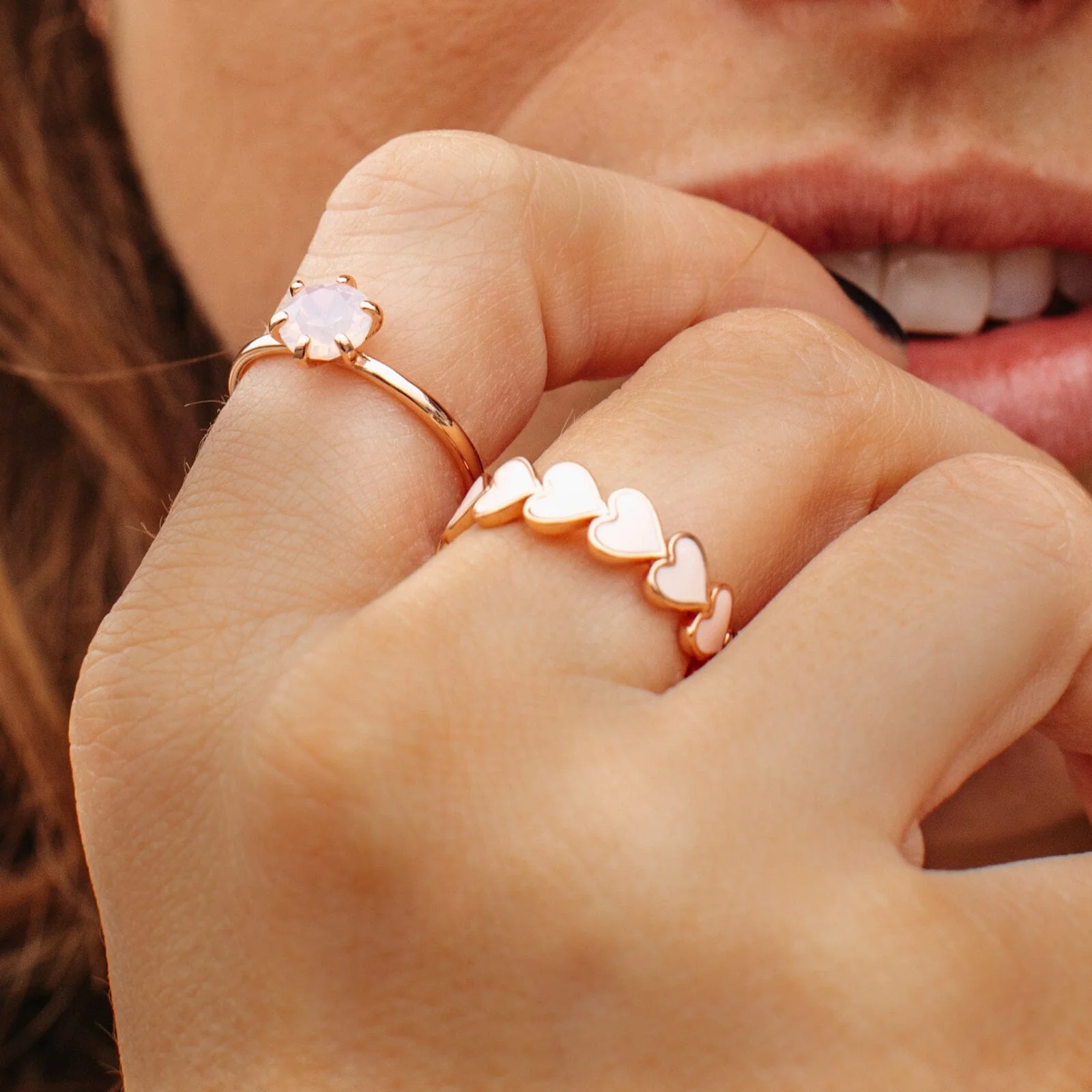 Love Hearts Band Ring - Image 11