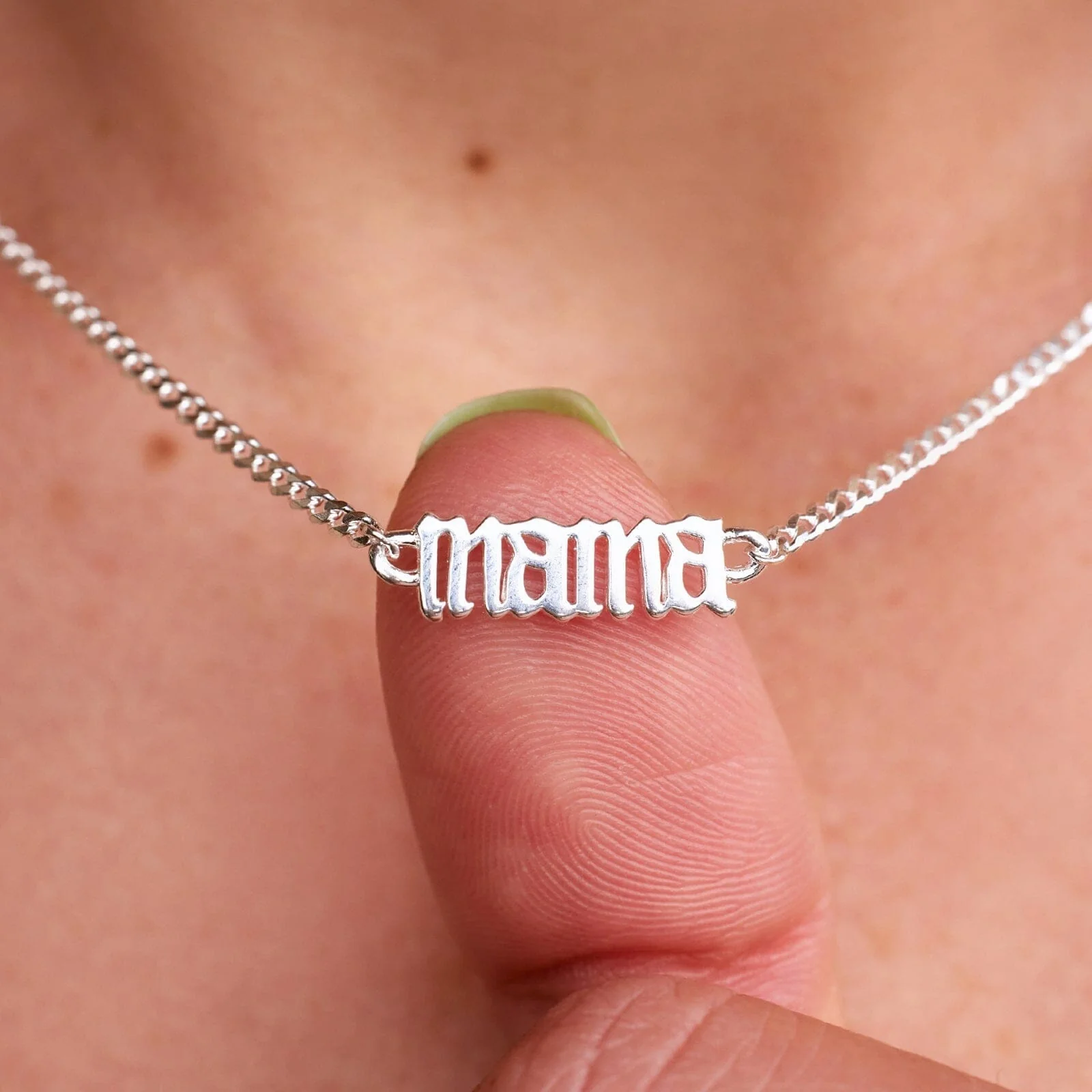 Mama Curb Chain Choker - Image 4