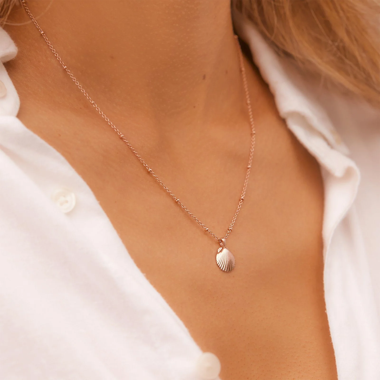 Satellite Shell Pendant Necklace - Image 3