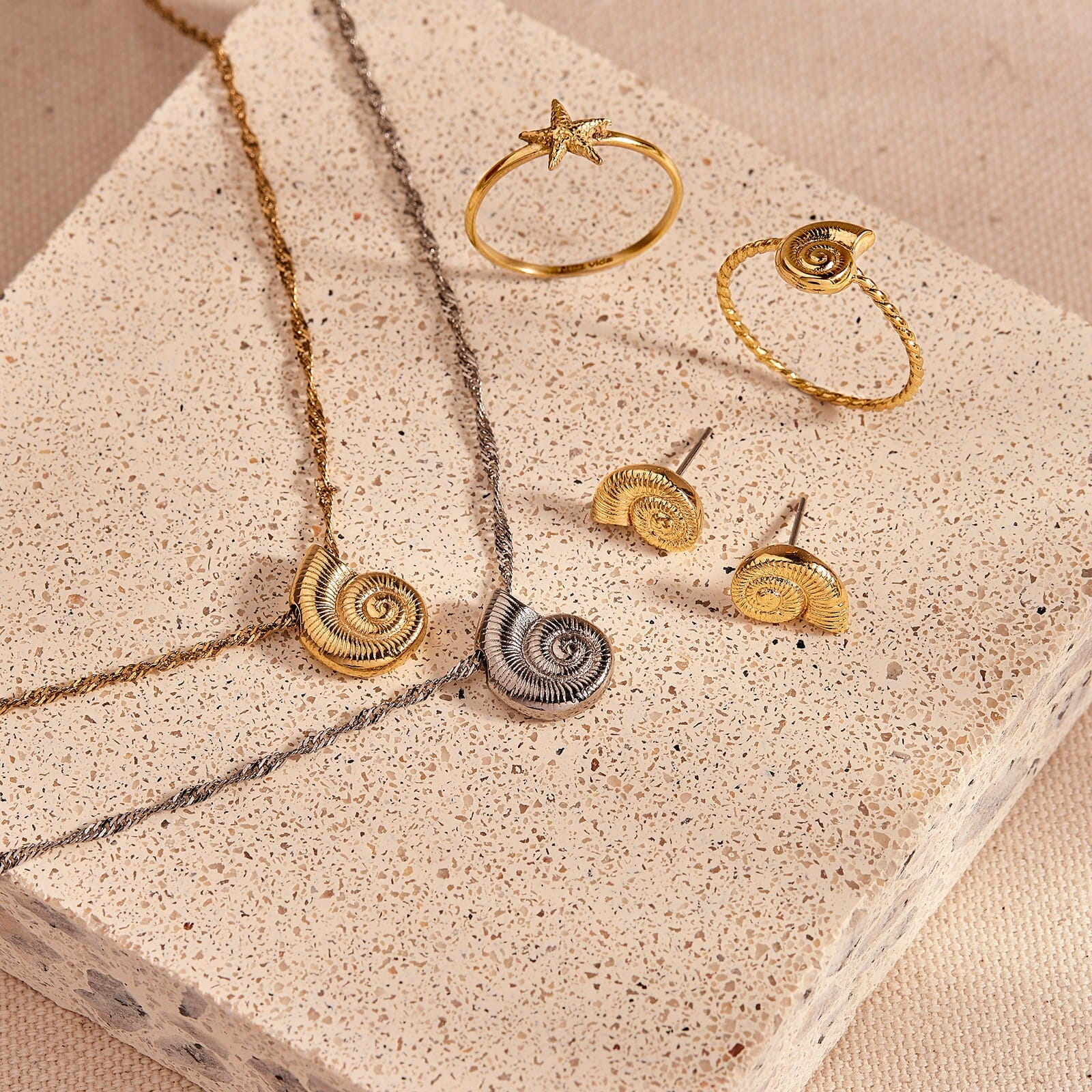 Seashell Pendant Necklace - Image 7